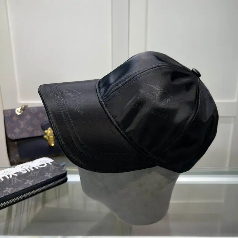 Burberry Cap dxn (1)